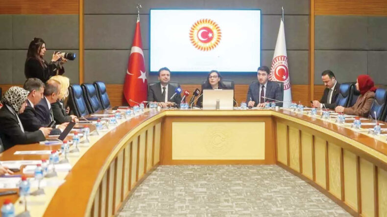 ABD ve Almanya Modeli Tartışma Konusu