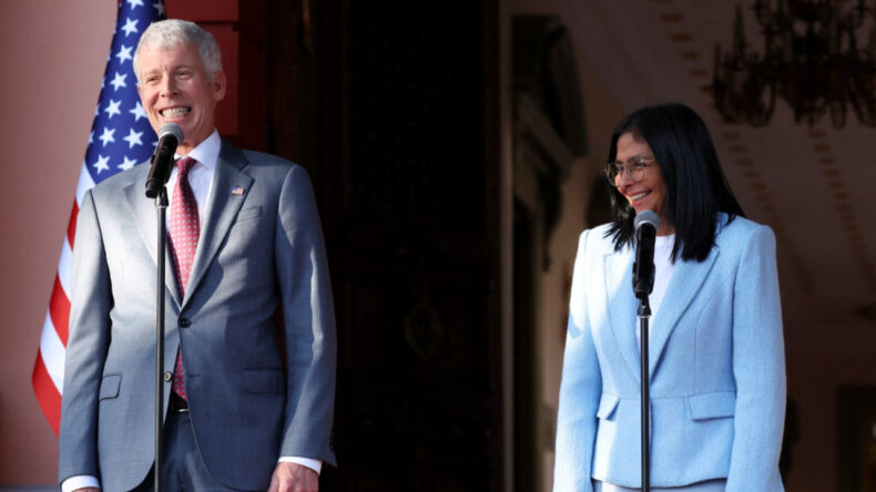 ABD ve Venezuela Arasındaki &Ccedil;arpıcı Temas