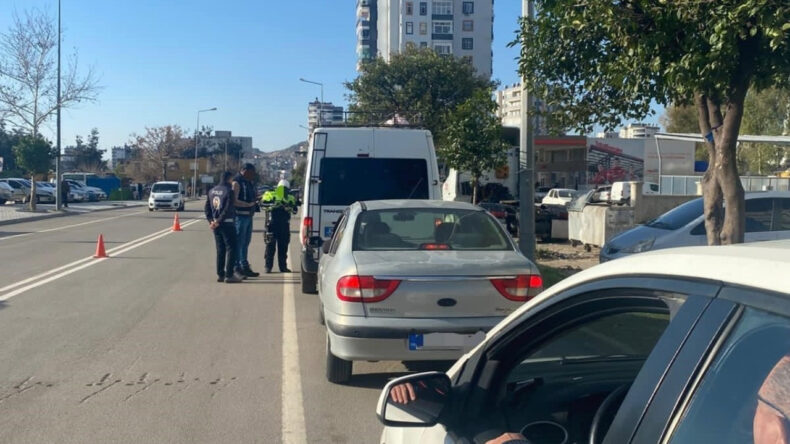 Adana'da 3 Kişi Yakalandı