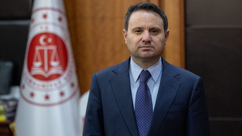 Akın G&uuml;rlek'in Vekili Belli Oldu