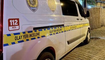 Aksaray&rsquo;da Bir Villada &Uuml;&ccedil; Kişi Silahla Yaralandı