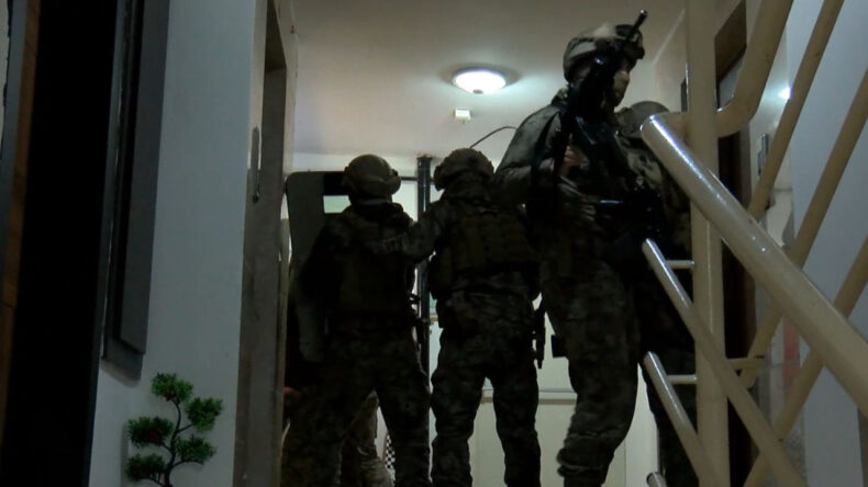 Ankara Merkezli 5 İlde Organize Su&ccedil; Operasyonu: 37 G&ouml;zaltı