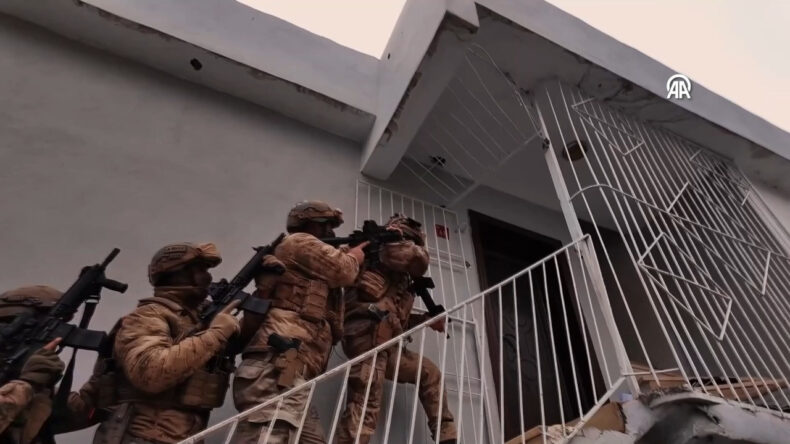 Ankara ve Diyarbakır'da Tefecilik Operasyonu: 25 Milyarlık Para Trafiği Ortaya &Ccedil;ıktı