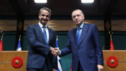 Ankara'dan Mi&ccedil;otakis'e 12 mil yanıtı