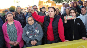 Arazi Sahibi Yolu Kapattı, Mahallede Tepkiler Y&uuml;kseliyor