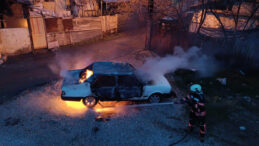 Babasının Otomobilini K&uuml;l Etti