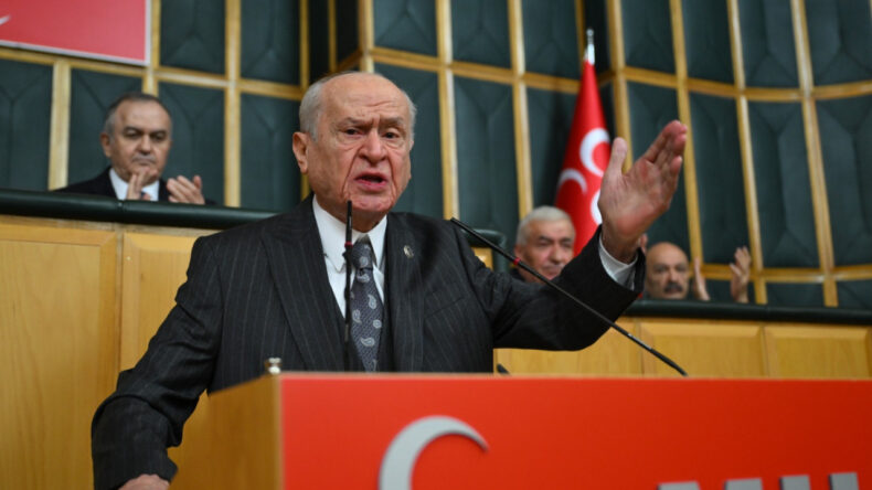 Bah&ccedil;eli: Yaygara Koparanlar Yobaz Değil Mi?