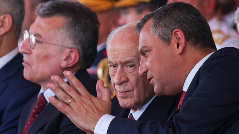 Bahçeli'den Özgür Özel'e Sürpriz Telefon