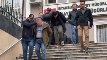 Bakırk&ouml;y'de Cezayirli İki Kişi, Rus Turisti Soydu