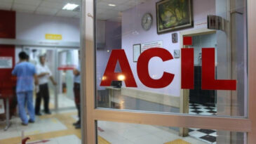 Bariyerlerle &Ccedil;arpıştı, Altında Otob&uuml;s Ge&ccedil;ti