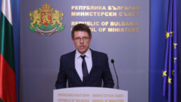 Başbakan Yardımcısı G&ouml;reve Başladıktan 24 Saat Sonra İstifa Etti