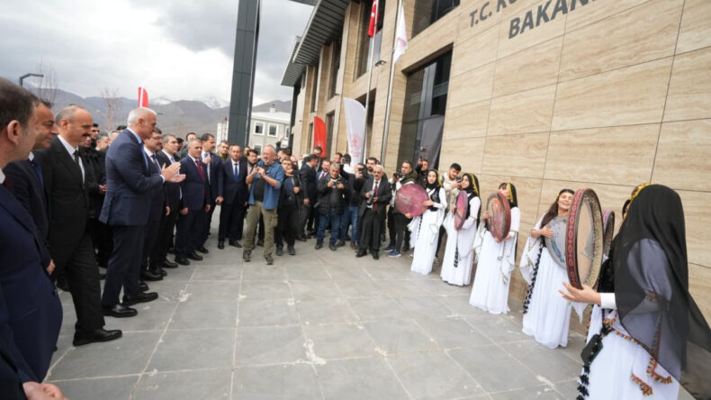 Batman'a 3 Yeni K&uuml;t&uuml;phane Daha