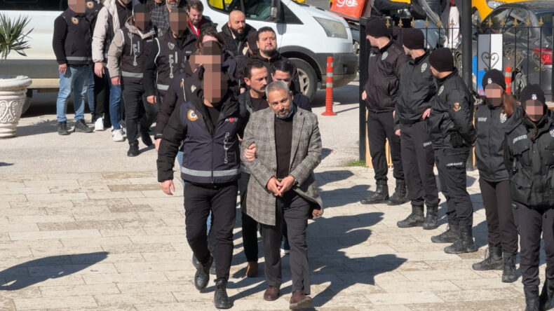 Belediye R&uuml;şvet Operasyonu: Kamu G&ouml;revlileri Adliyeye Sevk Edildi