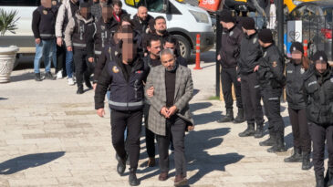 Belediyeye R&uuml;şvet Soruşturması: G&ouml;revli İsimler Tutuklandı