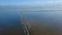 Binlerce D&ouml;n&uuml;m Tarım Arazisi Sular Altında Kaldı: Adeta Yeni Bir G&ouml;l Oluştu