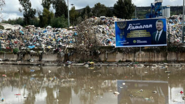 Buca'da Yağmur Sonrası &Ccedil;&ouml;p Sorunu Baş G&ouml;sterdi