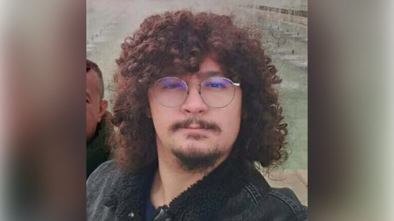 Bulgaristan'da hayatını kaybeden &uuml;niversiteli Eray, &Ccedil;anakkale'de toprağa verildi