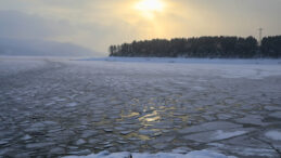 Buz Kırıldı, 8 Kişi Hayatını Kaybetti