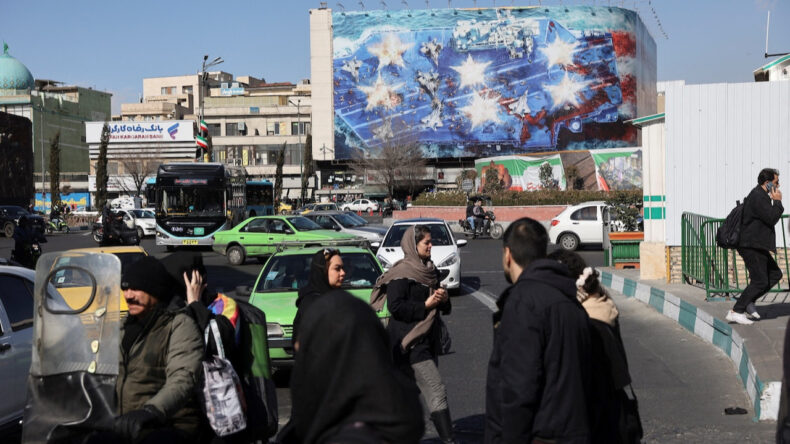 &Ccedil;in'den Vatandaşlarına Uyarı: İran'ı Terk Edin