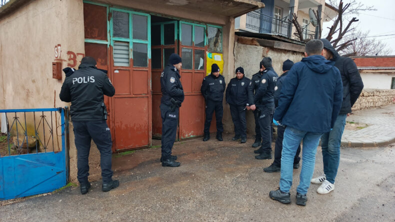 &Ccedil;iftlik Deposunda Av T&uuml;feği Kazası: Veteriner Ağır Yaralandı