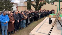 Cenazesine Gittikleri Amcalarıyla Yan Yana Defnedildiler