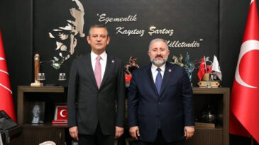CHP'de İstifa: MYK Kararını Beklemeden Bıraktı