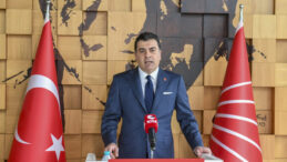 CHP&rsquo;li Emre: Enkazın altından y&uuml;kselen o sesi susturmayacağız