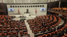 DEM Parti ile İYİ Parti Arasında 'Stat&uuml;' Tartışması