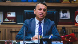 Dert Yandı: Pazar G&uuml;nleri Kapatın