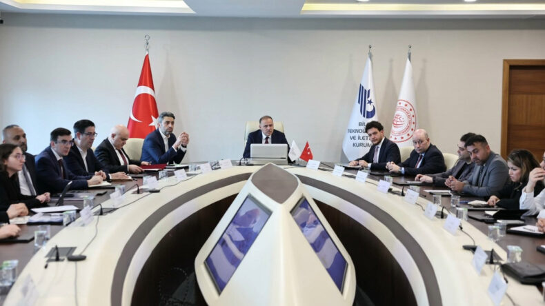 Dijital Oyun Ekosistemine Y&ouml;nelik Taslak G&ouml;r&uuml;ş&uuml;ld&uuml;