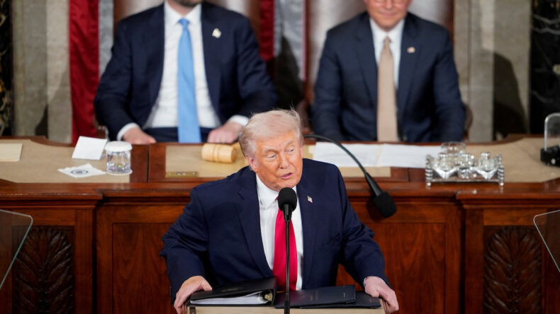 Dikkat &Ccedil;eken Trump İddiası: FBI Direkt&ouml;r&uuml; G&ouml;revden Aldı