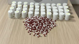 Durdurulan Ara&ccedil;ta Binlerce Uyuşturucu Hap Ele Ge&ccedil;irildi