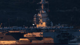 D&uuml;nyanın En B&uuml;y&uuml;k Savaş Gemisinde 'Tuvalet Savaşları'