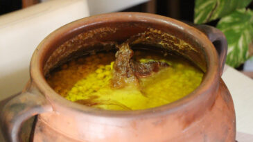 D&uuml;nyanın En Uzun S&uuml;rede Pişen Yemeği: T&uuml;rk Mutfağının En Eskilerinden