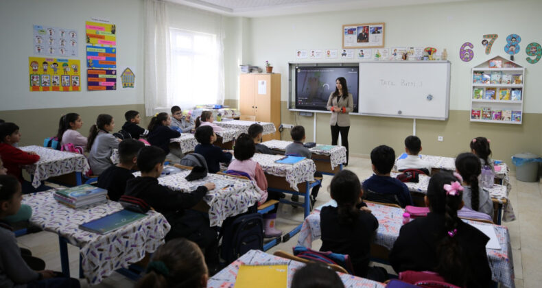 Eğitime Ayrılan Payda D&uuml;ş&uuml;ş Devam Ediyor