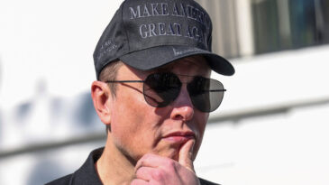 Elon Musk'a Şok: Bir Kurucu Ortak Daha G&ouml;revi Bıraktı