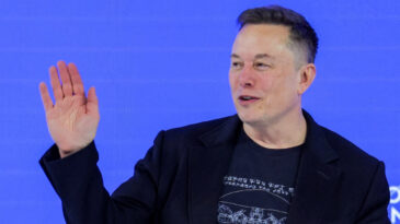 Elon Musk'tan Dikkat &Ccedil;eken Rusya A&ccedil;ıklaması