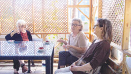 Emekliler Barınacak Yer Arıyor, Bakanlık 10 İlde Durumu Araştırıyor