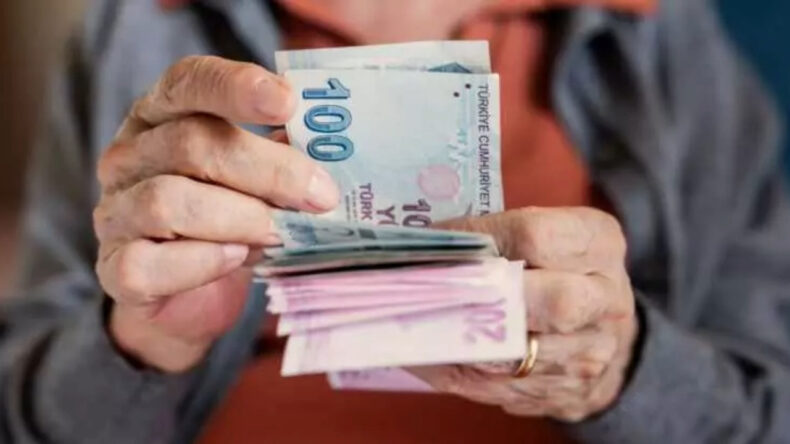 Emeklilere Bayram İkramiyesi İ&ccedil;in Yeni Kanun Teklifi