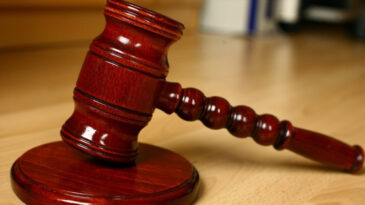 Emsal karar: Evden &ccedil;alışırken ayağını kıran kadına tazminat &ouml;denecek