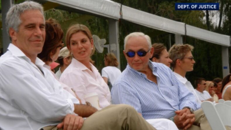 Epstein Belgelerinde 'Kayıp İfade' Krizi: Trump Detayı Dikkat &Ccedil;ekti