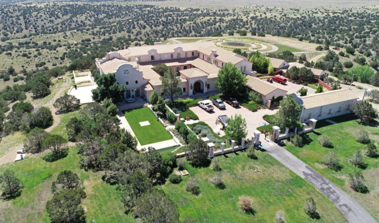 Epstein'in L&uuml;ks &Ccedil;iftliği Etrafında "Ceset" Soruşturması Başlatıldı