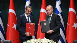 Erdoğan ve Mi&ccedil;otakis'ten 'vize' konulu toplantı