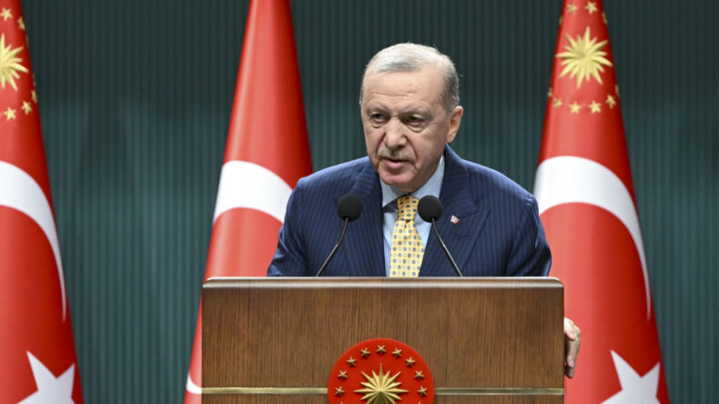 Erdoğan'dan Belediyelere Y&ouml;nelik Sert Mesajlar