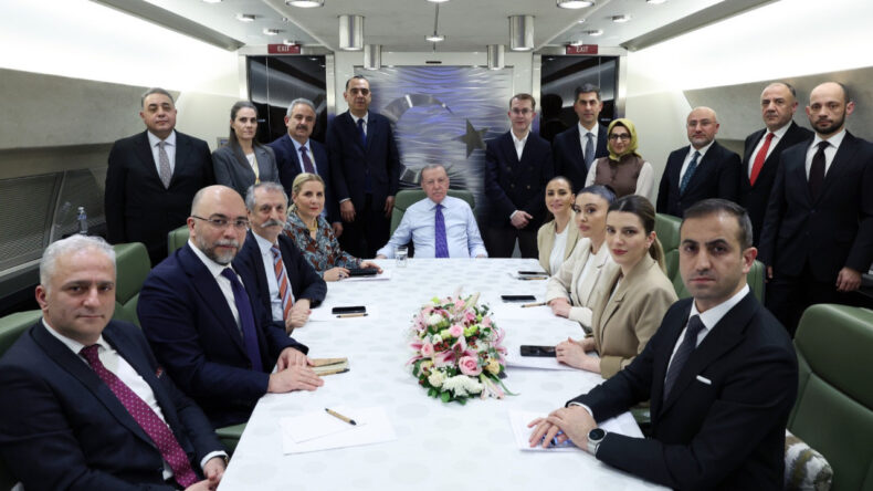 Erdoğan'dan CHP sorusuna yanıt: Ortalık ger&ccedil;ekten k&ouml;t&uuml;ye gidiyor