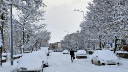 Erzurum&rsquo;da Kar Kalınlığı 30 Santimetreyi Ge&ccedil;ti, 775 Mahalle Yolu Kapatıldı