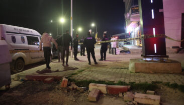 Eşiyle Tartıştıktan Sonra Camdan Atladı