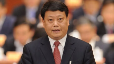 Eski Adalet Bakanına "Yolsuzluktan &Ouml;m&uuml;r Boyu Hapis Cezası"