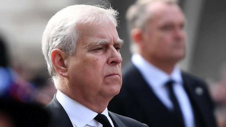 Eski Prens Andrew&rsquo;un Taht Sırasından &Ccedil;ıkarılabileceği İddiası G&uuml;ndemde