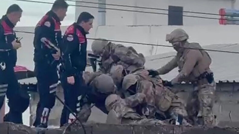 Eski İş Yerinde Silahlı Saldırı: 4 Yaralı, Ş&uuml;pheli &Ccedil;atıda Yakalandı